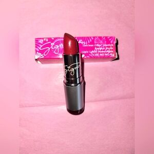 Mary Kay Signature Luscious Color Lipstick-Berry Dawn- NIB.